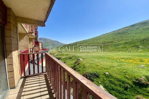 52 sq.m. apartment for rent in Principado De Andorra (Ninguna Poblacion Tiene C.P.), Lleida, Catalonia, Spain № 7681 - photo 5