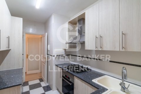 Apartamento de 2 dormitorios en venta en Barcelona, Cataluña, Spain № 7678 - foto 13