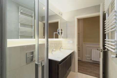 Купить квартиру в Барселона, Испания с 2 спальни, 71м², № 3952 - фото 20