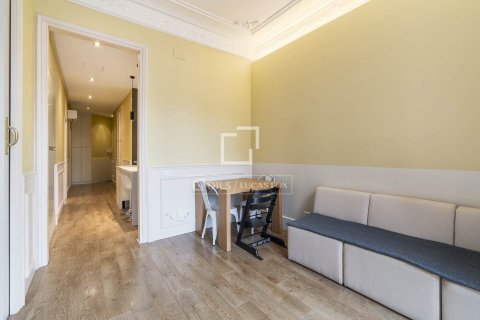 Купить квартиру в Барселона, Испания с 2 спальни, 71м², № 3952 - фото 3