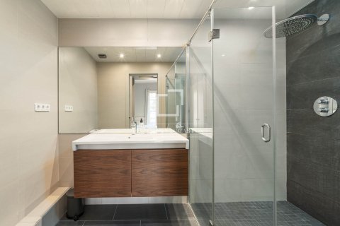 Купить квартиру в Барселона, Испания с 2 спальни, 71м², № 3952 - фото 27