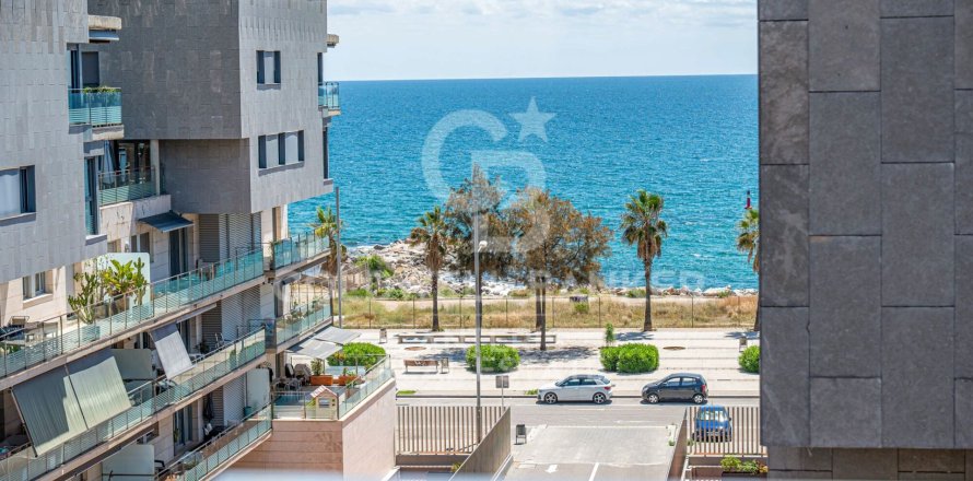 4 bedrooms penthouse for sale in Badalona, Barcelona, Catalonia, Spain № 7720