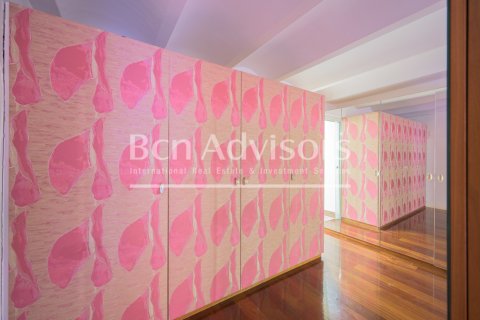 2 bedrooms apartment for sale in Barcelona, Catalonia, Spain № 2871 - photo 17