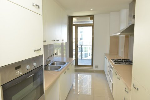 Купить квартиру в Барселона, Испания с 5 комнат, 141м², № 7620 - фото 5