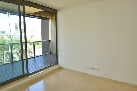 Купить квартиру в Барселона, Испания с 5 комнат, 141м², № 7620 - фото 4