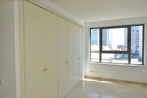 Купить квартиру в Барселона, Испания с 5 комнат, 141м², № 7620 - фото 8