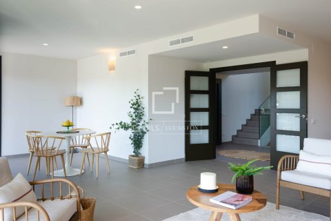 Купить виллу в Вальроманес, Испания с 3 спальни, 336м², № 4495 - фото 12
