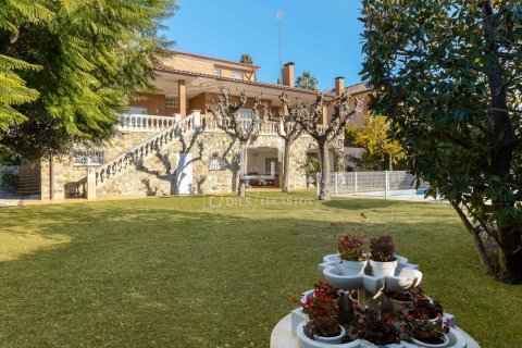 7 bedrooms villa for sale in Vilassar de Dalt, Barcelona, Catalonia, Spain № 4500 - photo 4