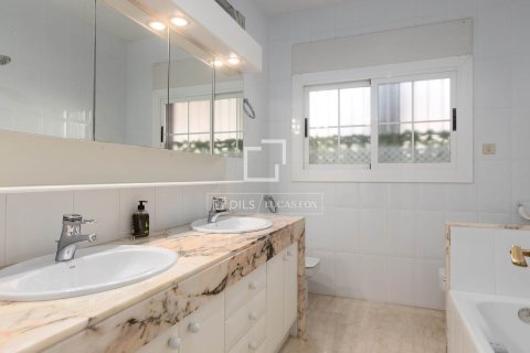7 bedrooms villa for sale in Vilassar de Dalt, Barcelona, Catalonia, Spain № 4500 - photo 20
