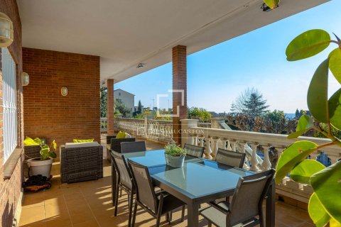 7 bedrooms villa for sale in Vilassar de Dalt, Barcelona, Catalonia, Spain № 4500 - photo 2