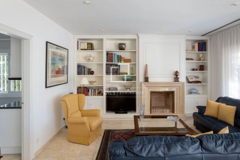 7 bedrooms villa for sale in Vilassar de Dalt, Barcelona, Catalonia, Spain № 4500 - photo 9