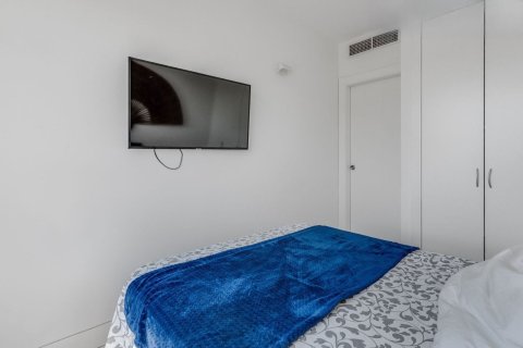 Apartamento de 4 dormitorios en venta en Barcelona, Cataluña, Spain № 7283 - foto 14