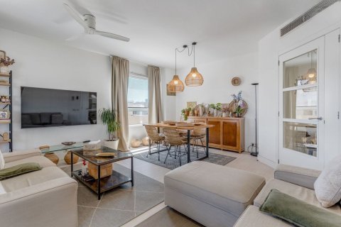Apartamento de 4 dormitorios en venta en Barcelona, Cataluña, Spain № 7283 - foto 21
