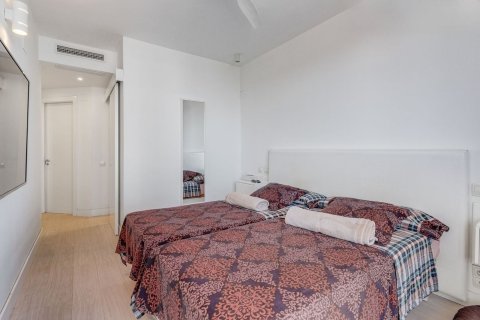 Apartamento de 4 dormitorios en venta en Barcelona, Cataluña, Spain № 7283 - foto 10