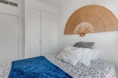 Apartamento de 4 dormitorios en venta en Barcelona, Cataluña, Spain № 7283 - foto 15
