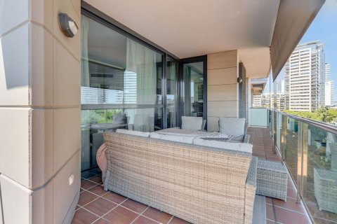 Apartamento de 4 dormitorios en venta en Barcelona, Cataluña, Spain № 7283 - foto 25