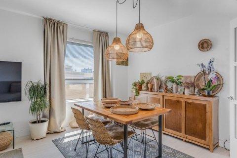 Apartamento de 4 dormitorios en venta en Barcelona, Cataluña, Spain № 7283 - foto 23