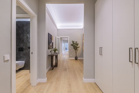 5 chambres apartment à vendre à Barcelona, Catalonia, Spain № 7284 - photo 6