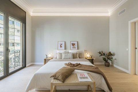 5 chambres apartment à vendre à Barcelona, Catalonia, Spain № 7284 - photo 2