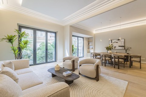 5 bedrooms apartment for sale in Barcelona, Catalonia, Spain № 7284