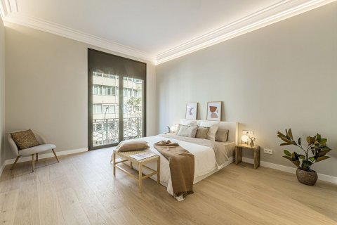 5 chambres apartment à vendre à Barcelona, Catalonia, Spain № 7284 - photo 3