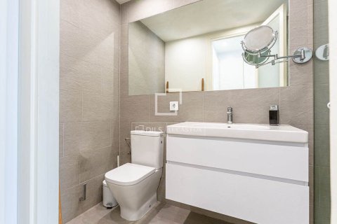 Apartamento de 2 dormitorios en venta en Barcelona, Cataluña, Spain № 7281 - foto 12