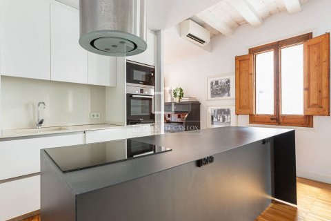 Apartamento de 2 dormitorios en venta en Barcelona, Cataluña, Spain № 7281 - foto 16