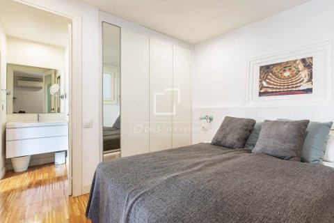 Apartamento de 2 dormitorios en venta en Barcelona, Cataluña, Spain № 7281 - foto 5
