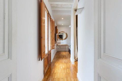 Apartamento de 2 dormitorios en venta en Barcelona, Cataluña, Spain № 7281 - foto 10