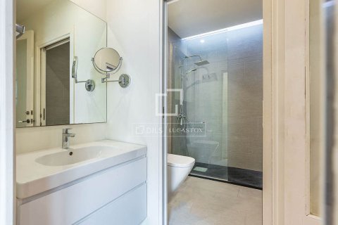 Apartamento de 2 dormitorios en venta en Barcelona, Cataluña, Spain № 7281 - foto 11