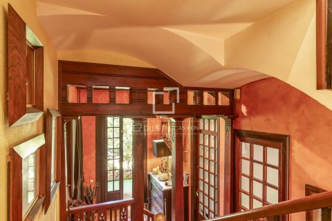 Villa de 5 dormitorios en venta en Barcelona, Cataluña, Spain № 7279 - foto 11