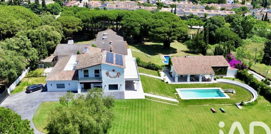 8 bedrooms house for sale in Sant Andreu de Llavaneres, Barcelona, Catalonia, Spain № 4784
