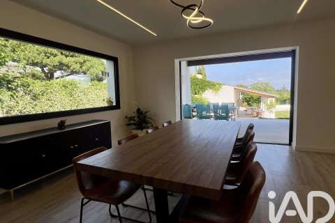 8 bedrooms house for sale in Sant Andreu de Llavaneres, Barcelona, Catalonia, Spain № 4784 - photo 7