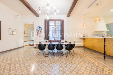 Apartamento de 7 dormitorios en venta en Barcelona, Cataluña, Spain № 2857 - foto 9