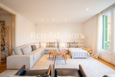 4 bedrooms apartment for sale in Barcelona, Catalonia, Spain № 2862 - photo 9