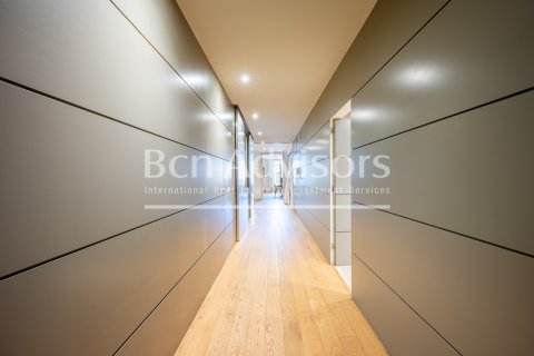 4 bedrooms apartment for sale in Barcelona, Catalonia, Spain № 2862 - photo 16