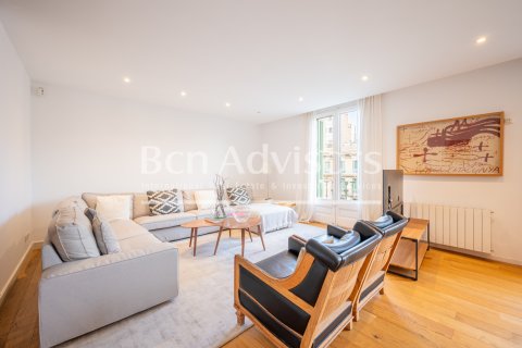 4 bedrooms apartment for sale in Barcelona, Catalonia, Spain № 2862 - photo 3