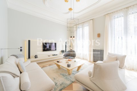 2 bedrooms apartment for sale in Barcelona, Catalonia, Spain № 2858 - photo 8