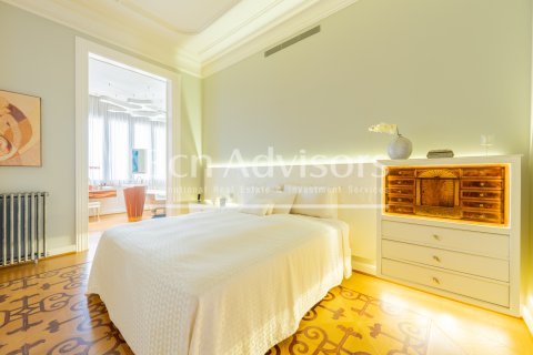2 bedrooms apartment for sale in Barcelona, Catalonia, Spain № 2858 - photo 23