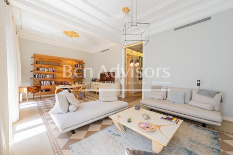 2 bedrooms apartment for sale in Barcelona, Catalonia, Spain № 2858 - photo 11