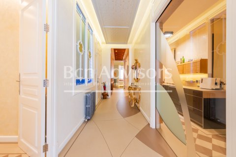 2 bedrooms apartment for sale in Barcelona, Catalonia, Spain № 2858 - photo 12