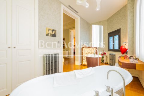 2 bedrooms apartment for sale in Barcelona, Catalonia, Spain № 2858 - photo 29