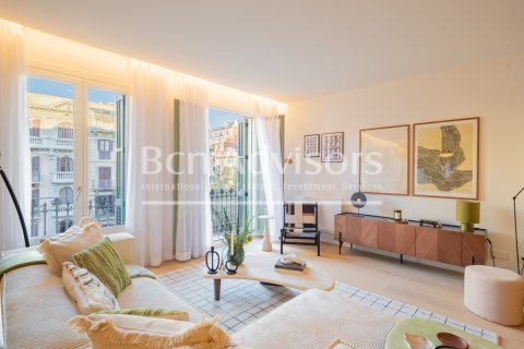 2 bedrooms apartment for sale in Barcelona, Catalonia, Spain № 2863 - photo 2