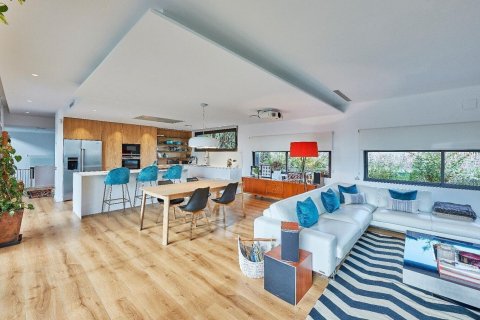 5 bedrooms house for sale in Sant Vicenc De Montalt, Barcelona, Catalonia, Spain № 1426 - photo 10