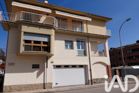 522 sq.m. villa for sale in Olot, Girona, Catalonia, Spain № 7417
