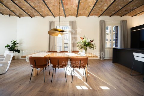 4 bedrooms apartment for sale in Barcelona, Catalonia, Spain № 5411 - photo 3