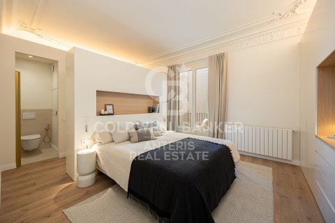 4 bedrooms apartment for sale in Barcelona, Catalonia, Spain № 5411 - photo 16