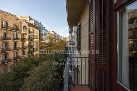 4 bedrooms apartment for sale in Barcelona, Catalonia, Spain № 5411 - photo 8