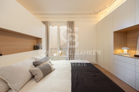 4 bedrooms apartment for sale in Barcelona, Catalonia, Spain № 5411 - photo 17