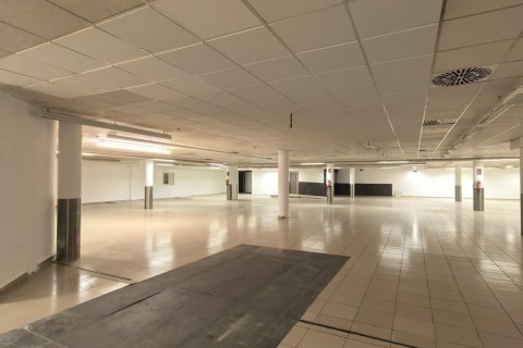 2340 sq.m. commercial property for sale in Barcelona, Catalonia, Spain № 1317 - photo 4